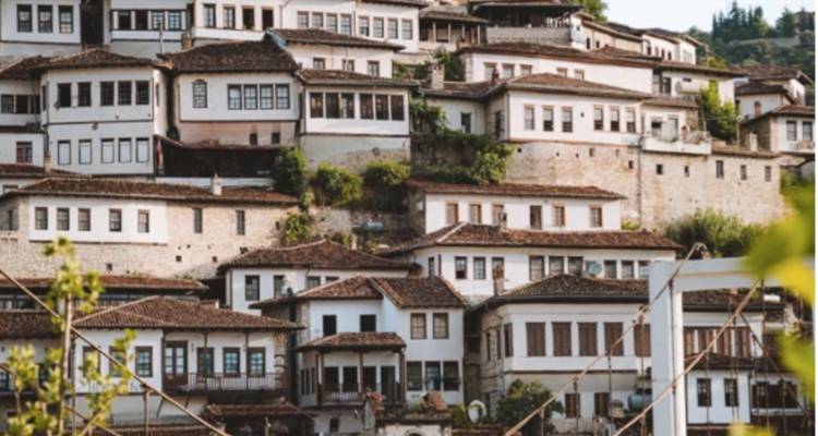 Relájate y Explora Albania: Un Viaje de 6 Días Experiencias, Historia, Cultura y Belleza Costera Todo Incluido - InAlb TPP Shpk 9