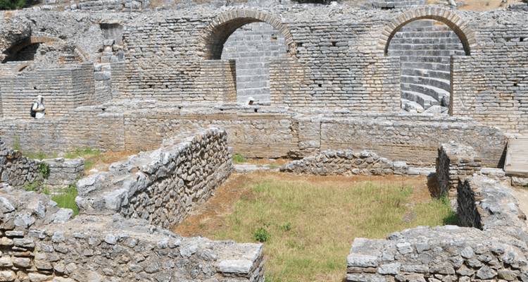 Grand tour d'Albanie : Une fusion d'histoire, de nature et de gastronomie Tout compris - InAlb TPP Shpk 8