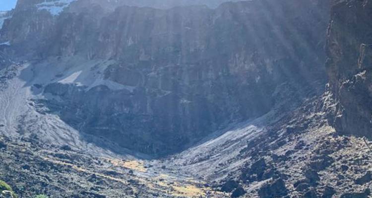Ascenso al Kilimanjaro Ruta Rongai. - Hazzes Adventure 3