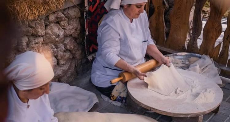 CIRCUIT DE 15 JOURS EN AZERBAÏDJAN-GÉORGIE-ARMÉNIE - Silk Road Travel 2