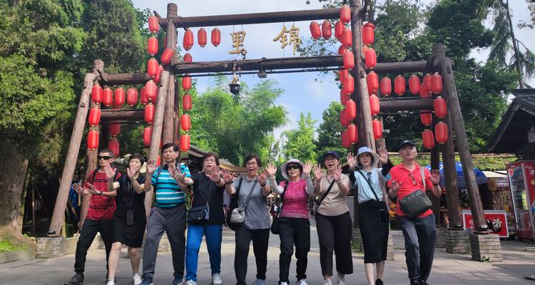 Excursión de 4 días a Chengdu como Voluntario para Pandas - Joy Travel 3