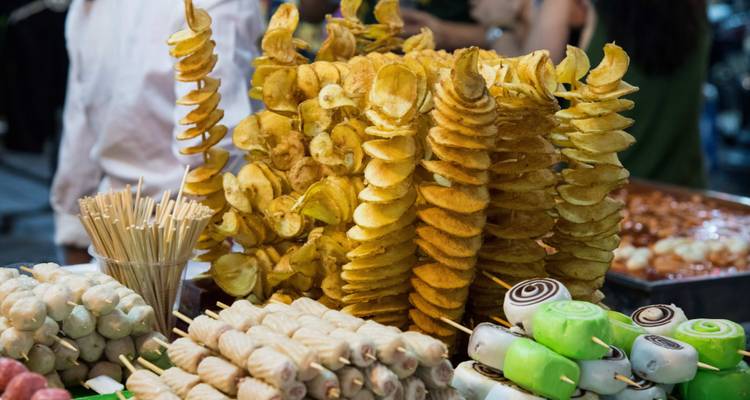 Vibin' in Vietnam : Lantern Lanes & Pagoda Paths - journaway 6