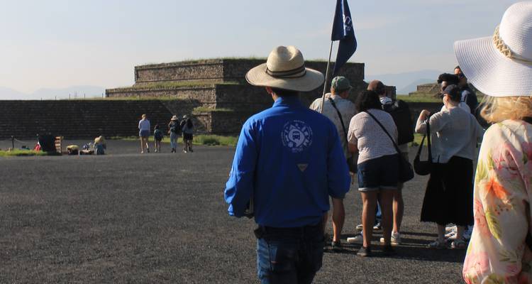 The Best of Mexico City: Teotihuacan, Basilica of Guadalupe, Xochimilco, Coyoacan & Frida Kahlo Museum - Amigo Tours 2