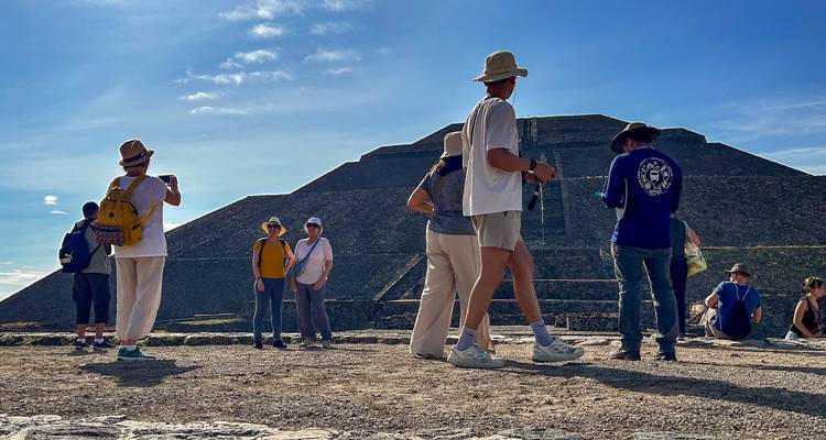 The Best of Mexico City: Teotihuacan, Basilica of Guadalupe, Xochimilco, Coyoacan & Frida Kahlo Museum - Amigo Tours 8