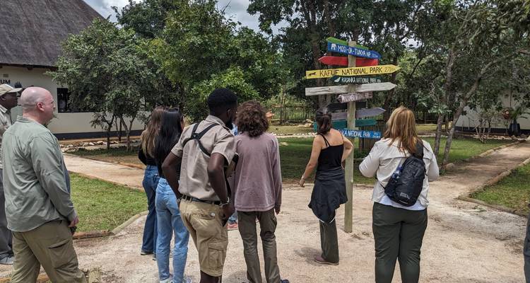 Experiencia de Safari en el Parque Nacional de Lusaka - Media Jornada - Lochinvar Safaris 1