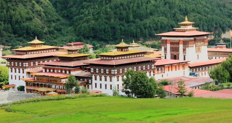 5 Days Bhutan Cultural Tour - Yoganshi Travel 3