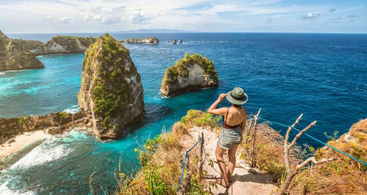 Island Hopping Indonesia: Manta Rays & Hidden Gems - journaway 9