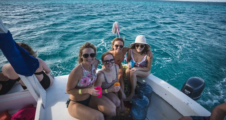 Belize - Caves, Ruins, & Islands! (ages 21-35) - Under30Experiences 4