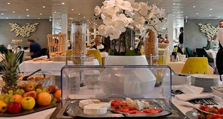 Mercados de Navidad de Berlín a Praga: Un viaje cultural lleno de magia - CroisiEurope River Cruises 9