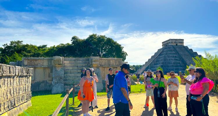 Mayan Wonders & Caribbean Paradise: Chichen Itza Early Access & Isla Mujeres Catamaran - Amigo Tours 4