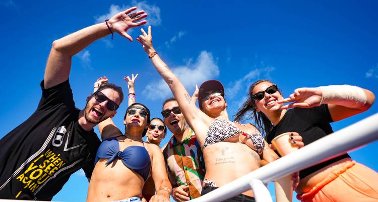 Mayan Wonders & Caribbean Paradise: Chichen Itza Early Access & Isla Mujeres Catamaran - Amigo Tours 6