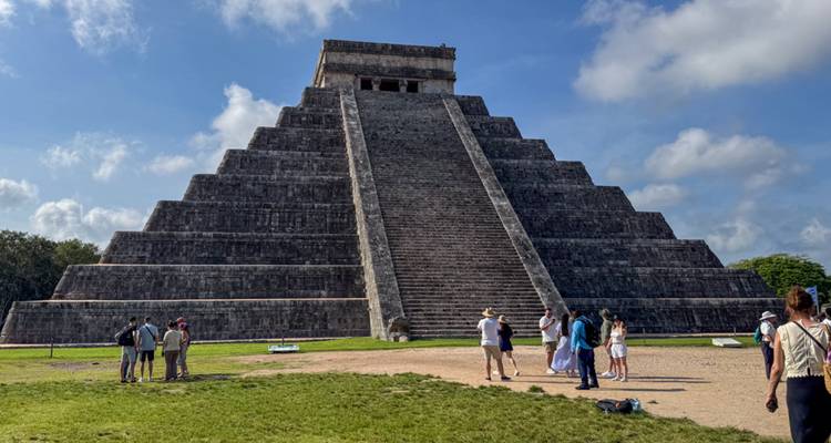 Mayan Wonders & Caribbean Paradise: Chichen Itza Early Access & Isla Mujeres Catamaran - Amigo Tours 9