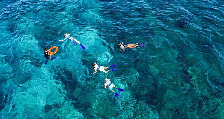 Mayan Wonders & Caribbean Paradise: Chichen Itza Early Access & Isla Mujeres Catamaran - Amigo Tours 10