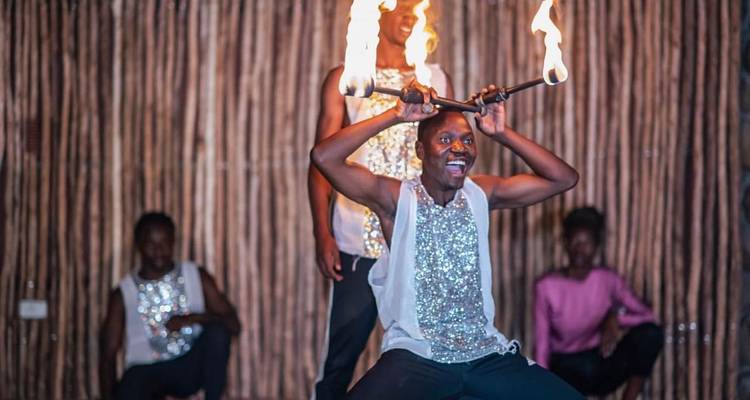 7 Días en Zambia Incluidas Cataratas Victoria, Día en Chobe, Pueblo de Mukuni y Ciudad de Livingstone - STM Tours LLC 9