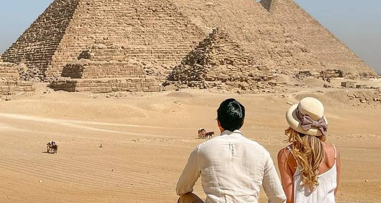 Asombrosa Pirámide de Guiza y Museo Nacional de la Civilización Egipcia NMEC Visita Guiada Privada - Egypt Gift Tours 2