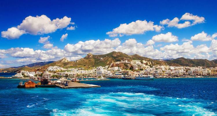Northern Cyclades Cruise 2026 - Running On Waves 4