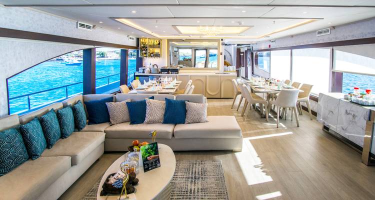 Grand Majestic - 8 days itinerary A - Royal Galapagos 3