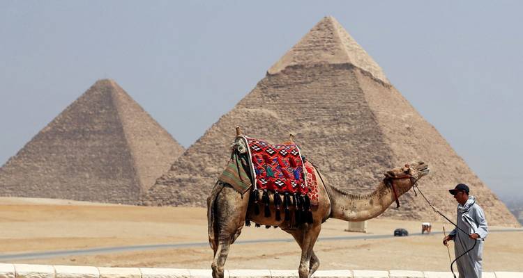Descubre Egipto Aventura Cultural Económica - Pirámides - Gran Museo Egipcio Crucero 5 Estrellas por el Nilo - TourShare 9
