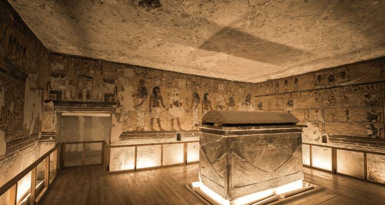 Descubre Egipto Aventura Cultural Económica - Pirámides - Gran Museo Egipcio Crucero 5 Estrellas por el Nilo - TourShare 2