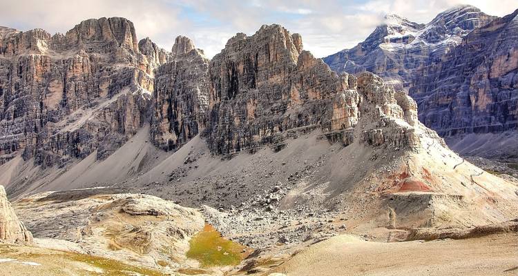 De cabaña en cabaña en los Dolomitas: Majestuosa Travesía de Verona a Venise - Grand Angle  8