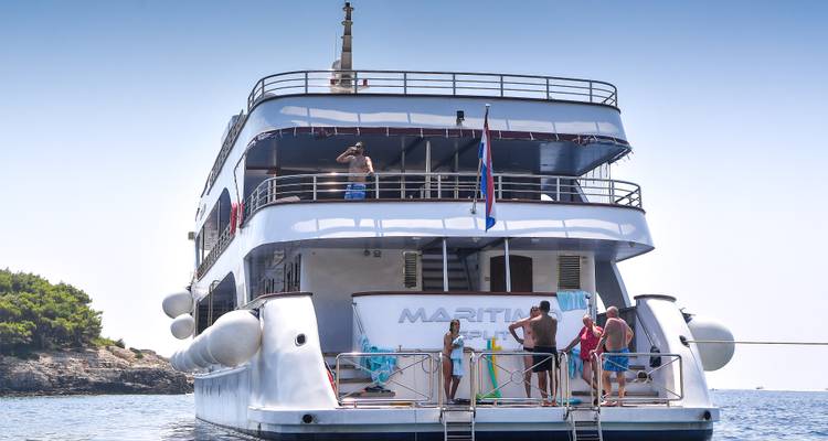 Adriatic explorer land & cruise - Katarina Line 7