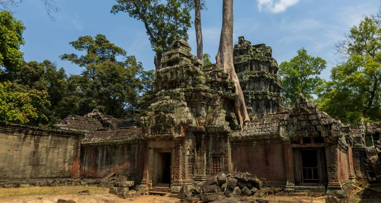 The Ultimate First-Timer’s Combo: Phnom Penh, Siem Reap and Vietnam in 14 Days - Up Travel Vietnam 2