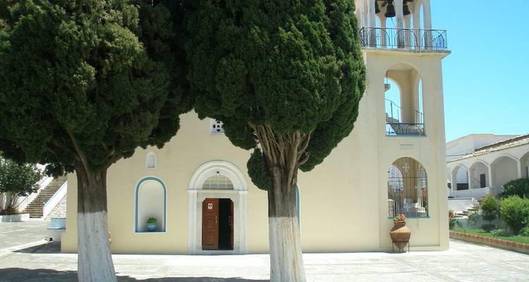 Discover Samos: The Green Gem of the Aegean - Mythos Holidays 6