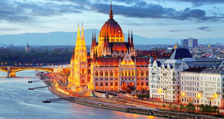 12-Day Grand Central Europe & Turkey Tour: From Imperial Capitals to Eastern Wonders From Vienna to Istanbul 3 Flights included - Small Group Tour - Ajdinis 2