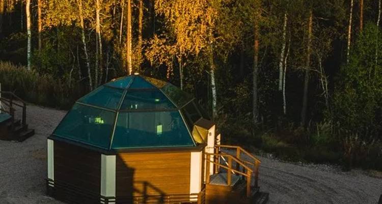 Les nuits scandinaves : La magie des aurores boréales au Glasiglu (4 destinations) - journaway 1
