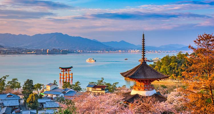 Japan Bucketlist: Konbini, Karaoke & Kawaii Culture (from Hong Kong to Miyajima Island) - journaway DACH 10