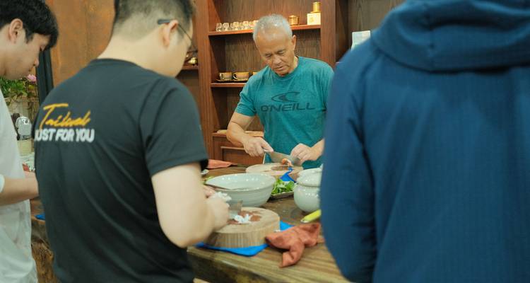 Itinéraire gastronomique et culturel de 10 jours au Vietnam : Un festin pour les sens - Up Travel Vietnam 9