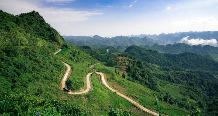 Mountain Majesty : L'escapade en montagne de 9 jours la plus époustouflante du Vietnam - Up Travel Vietnam 3