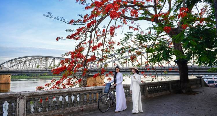 Vietnam Middle Part Adventure 5 jours 4 nuits Exploring Hue- Imperial Citadel- Thien Mu river- Khai Dinh Tomb- Da Nang- Motorbike Street Food - Go Asia Travel 3