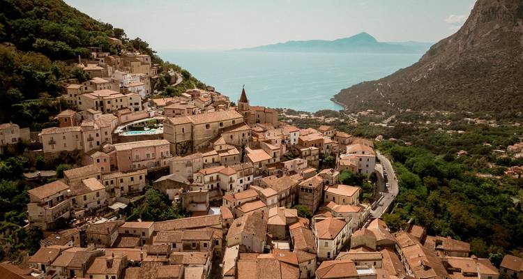 Cycling Across Southern Italy - Road Bike Tours Italy 9