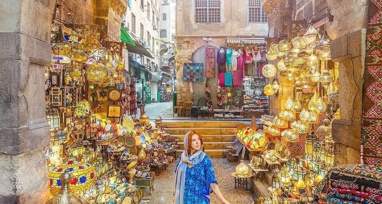 Aventura por Egipto " Pirámides , El Cairo y safari por el desierto Oasis de Baharia - 6 Días - Holiday In 9