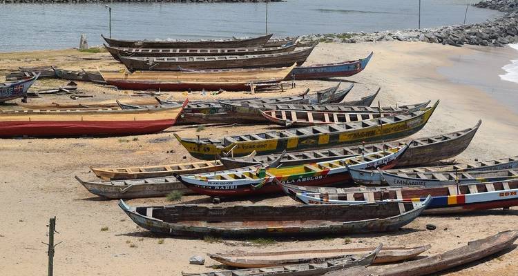 Una Aventura Cultural y de Vida Salvaje en Ghana 9 Días/8 Noches - Across Africa Tours & Travel 2