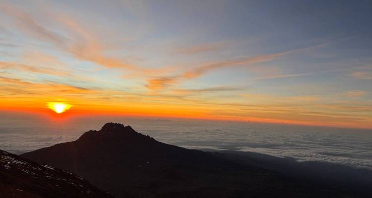 Aventure épique de 6 jours sur la route Machame : À la conquête du Kilimandjaro - LOVE AFRICA TRAVEL COMPANY 2