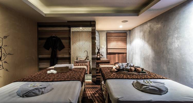 Bangkok & Barcelo Coconut Phuket Retreat – All-Inclusive Package - Vio Travel 2