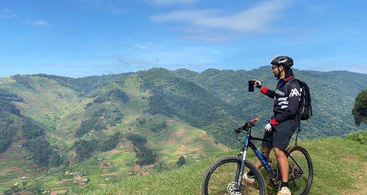 Cyclisme dans les régions sauvages de l'Ouganda - SpiceRoads Cycling 1