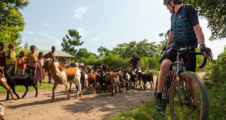 Cyclisme dans les régions sauvages de l'Ouganda - SpiceRoads Cycling 9