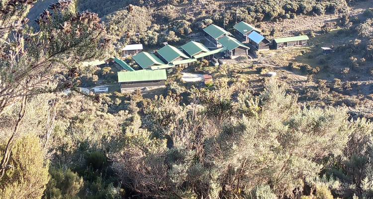 MOUNT MERU TREKKING 4 DAYS - Johnadventures 4