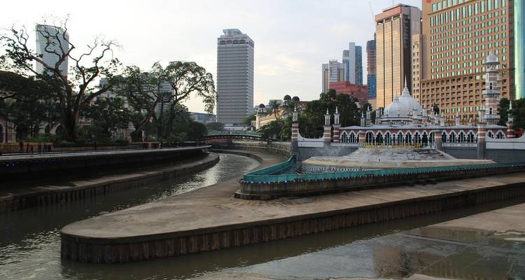 Explorador de la ciudad de Kuala Lumpur en 5 días - STM Tours LLC 1