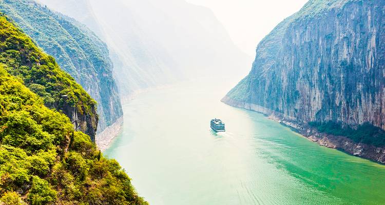 China's diversity and vibrant Hong Kong - Gebeco 5