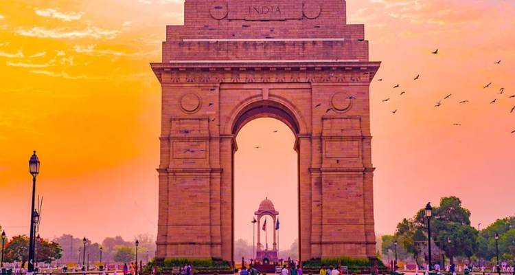 6 Días de Descubrimiento del Triángulo de Oro con el Taj Mahal, las Grandes Fortalezas y los Palacios Reales por Delhi, Agra y Jaipur - SafeHands Travels 1