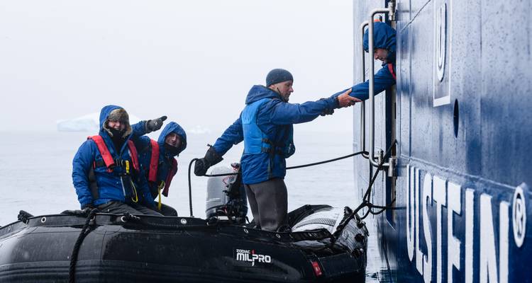 Îles Shetland du Sud et péninsule Antarctique avec options de restauration halal - Albatros Expeditions 3