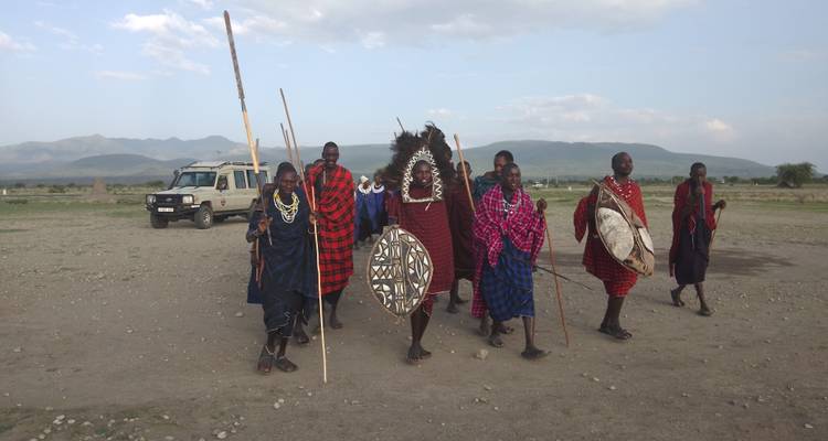 ACTIVITÉS CULTURELLES MAASAI EXCURSION D'UNE JOURNÉE - Johnadventures 5