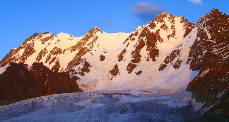 Bogda Peak Trek- Epic 7-Day Xinjiang Hiking Tour with Expert Guides - Doufeng Adventure 2