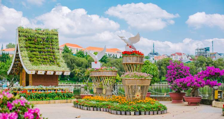 Vietnam Southern Adventure 3 Day 2 Night Exploring Da Lat- Khanh Le Pass- Bao Dai palace- Flower Garden & Crazy House- Xuan Huong Lake - Go Asia Travel 2