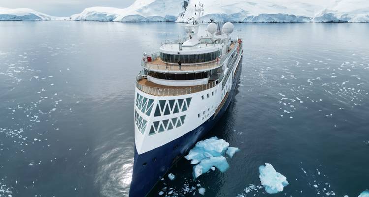De l'Islande au Groenland : L'éclipse solaire totale en profondeur (Ocean Explorer) - Intrepid Travel 2