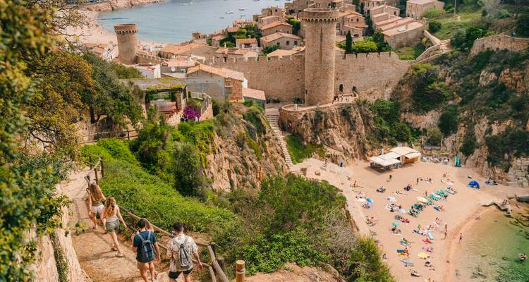 Montserrat, Gérone et Costa Brava en 2 jours depuis Barcelone - WORLD EXPERIENCE 8